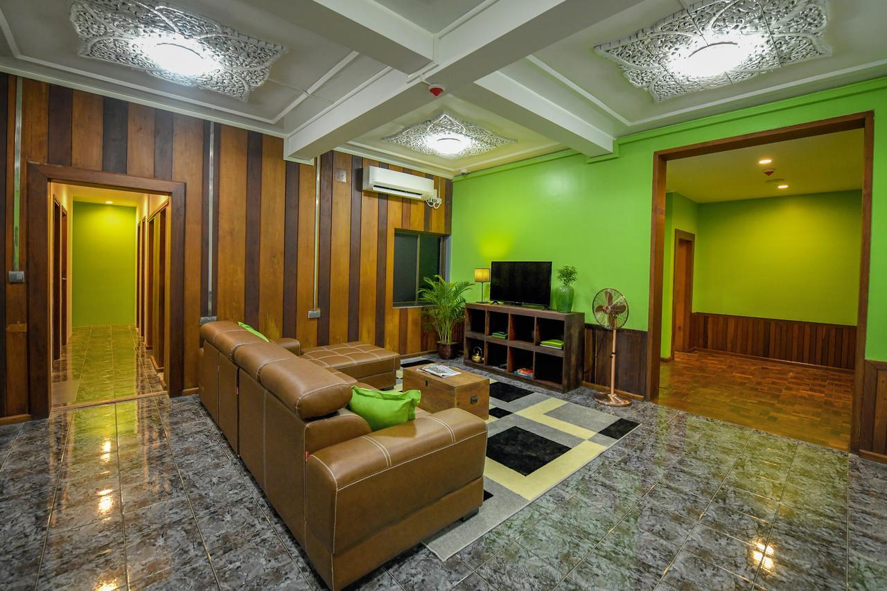Ned Kelly Hotel & Irish Pub Mandalay Dış mekan fotoğraf