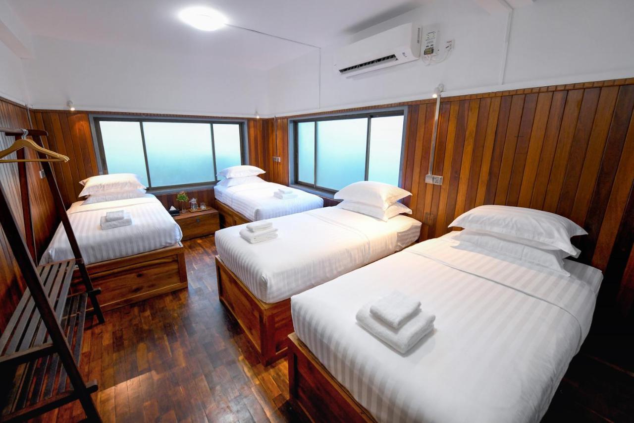 Ned Kelly Hotel & Irish Pub Mandalay Dış mekan fotoğraf
