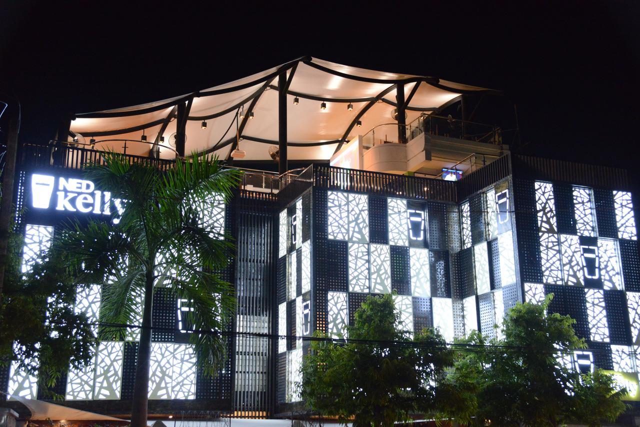 Ned Kelly Hotel & Irish Pub Mandalay Dış mekan fotoğraf