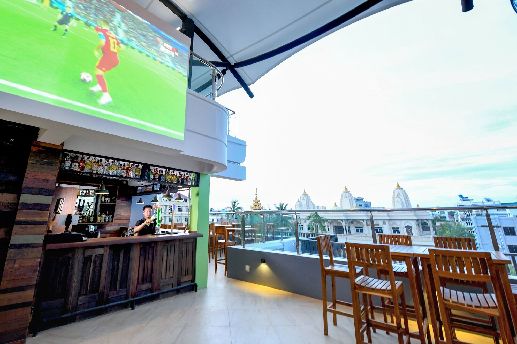 Ned Kelly Hotel & Irish Pub Mandalay Dış mekan fotoğraf